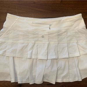 Lululemon pace rival skirt